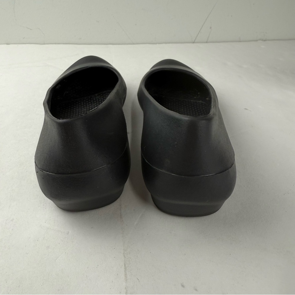 Crocs Womens 7 Black Gianna Ballet Flat Slip On Comfort Shoe - Picture 2 of 6